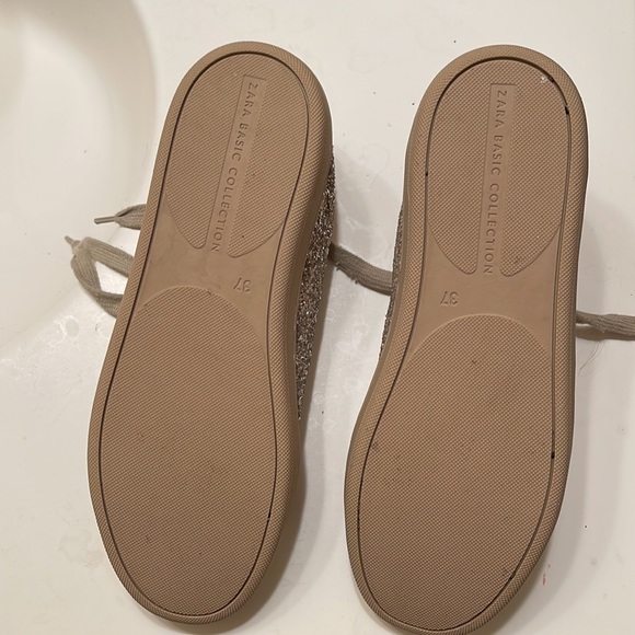 Zara Sneakers - Picture 3 of 8